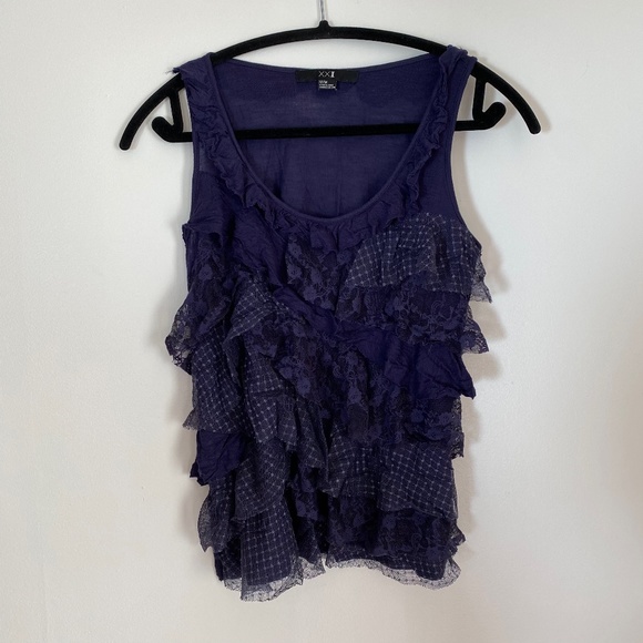 Forever 21 lace tank top - Picture 1 of 4